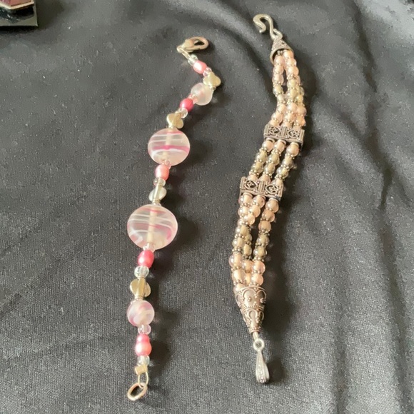 Silverfox Costume Jewelry, Purple Clip Earrings ,2 Vintage Bracelets, Beautiful - Picture 6 of 8